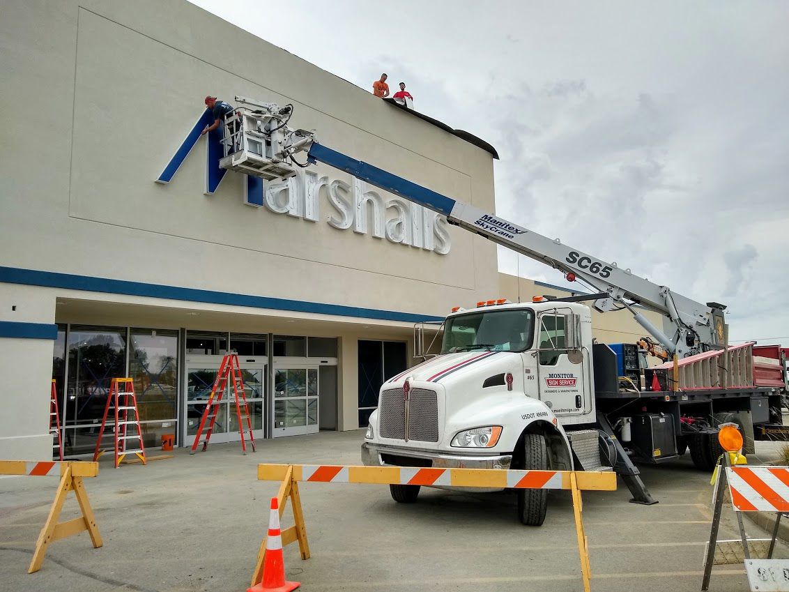 Marshalls marquee in Mattoon